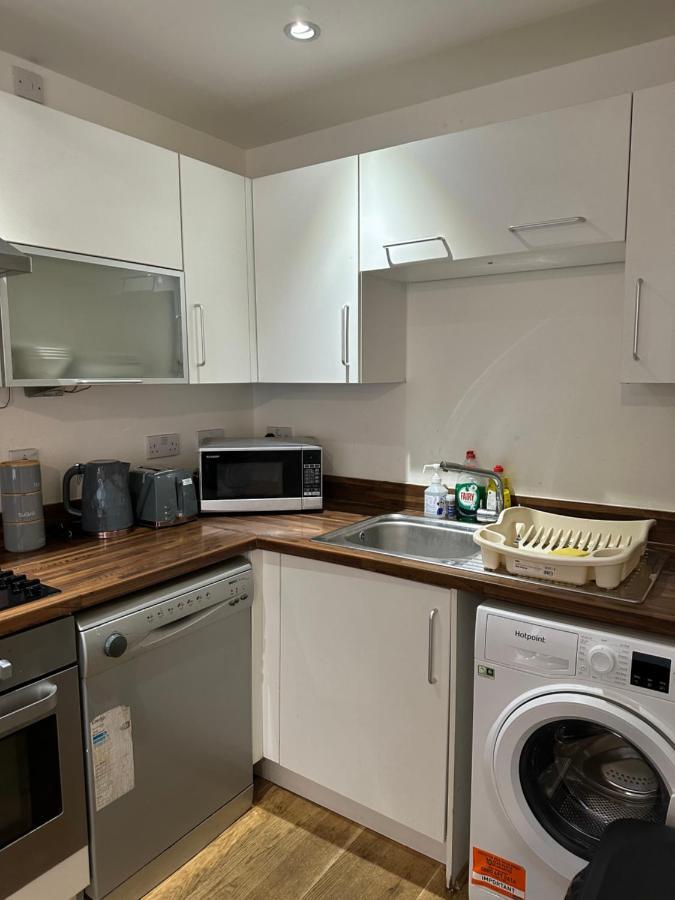 New Build 2 Bedroom With 2 Bath In London Exterior photo