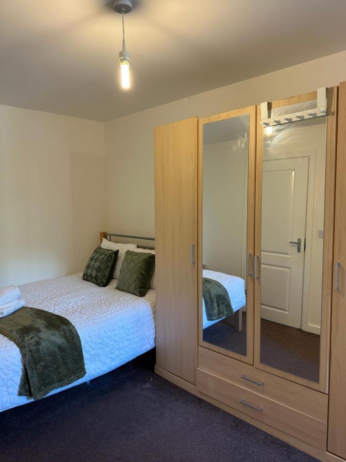 New Build 2 Bedroom With 2 Bath In London Exterior photo