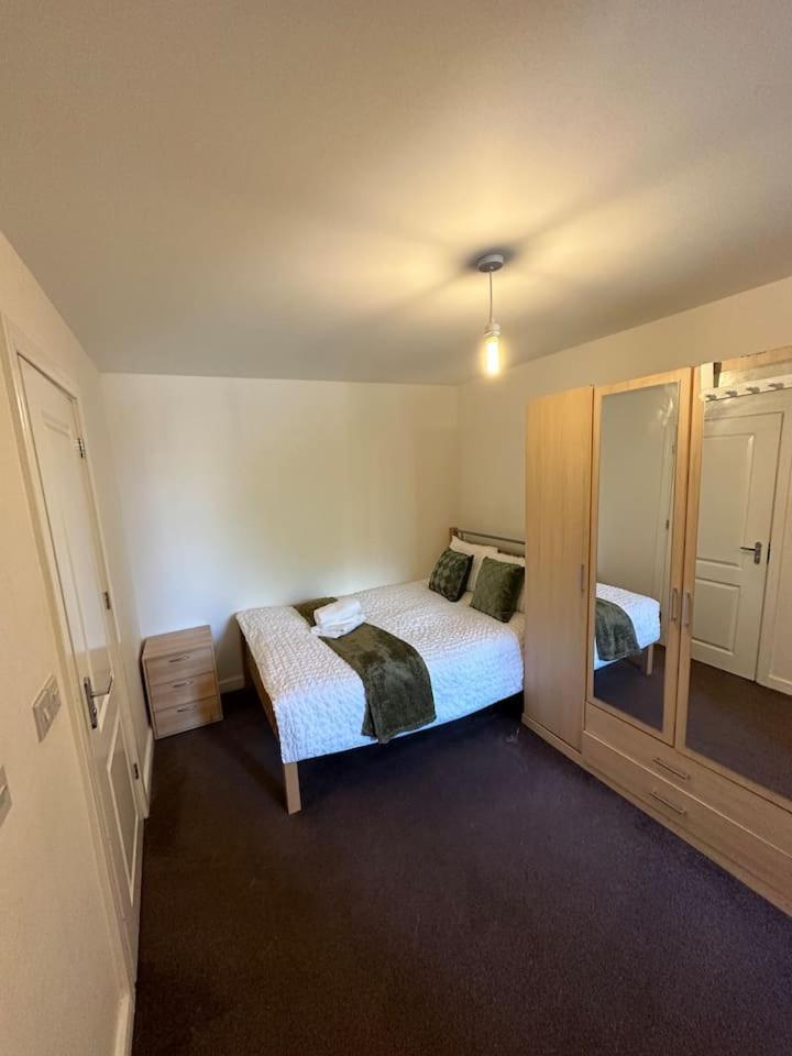 New Build 2 Bedroom With 2 Bath In London Exterior photo