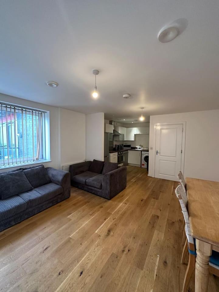 New Build 2 Bedroom With 2 Bath In London Exterior photo