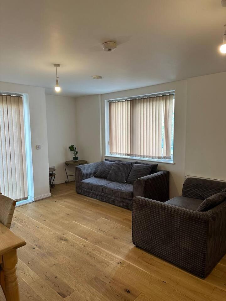 New Build 2 Bedroom With 2 Bath In London Exterior photo